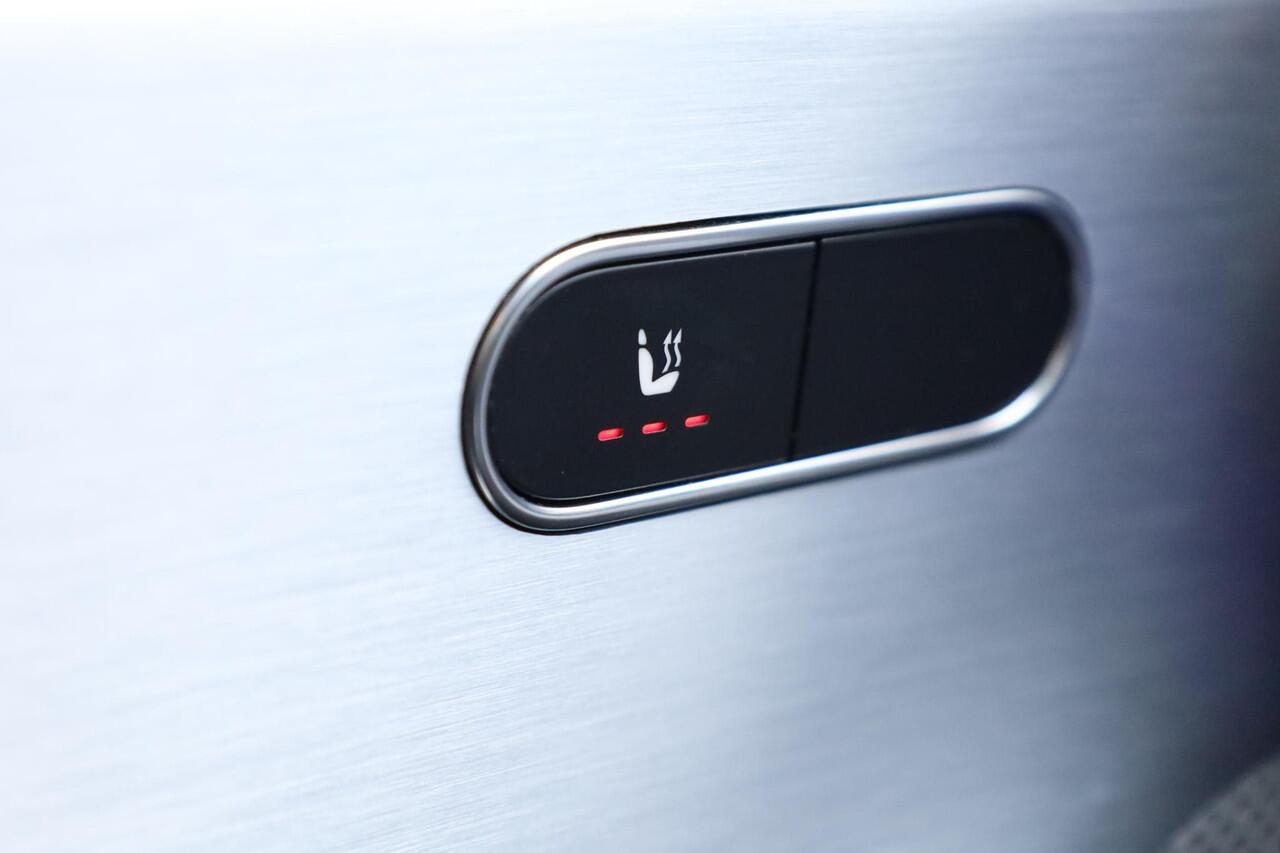 Mercedes-Benz A-KLASSE 250 e Premium AMG FULL-LED WIDESCREEN SFEERVERL. NIGHTPAKKET LEER/ALCANTARA STOELVERW. CARPLAY CAMERA 2XPDC 18''LMV