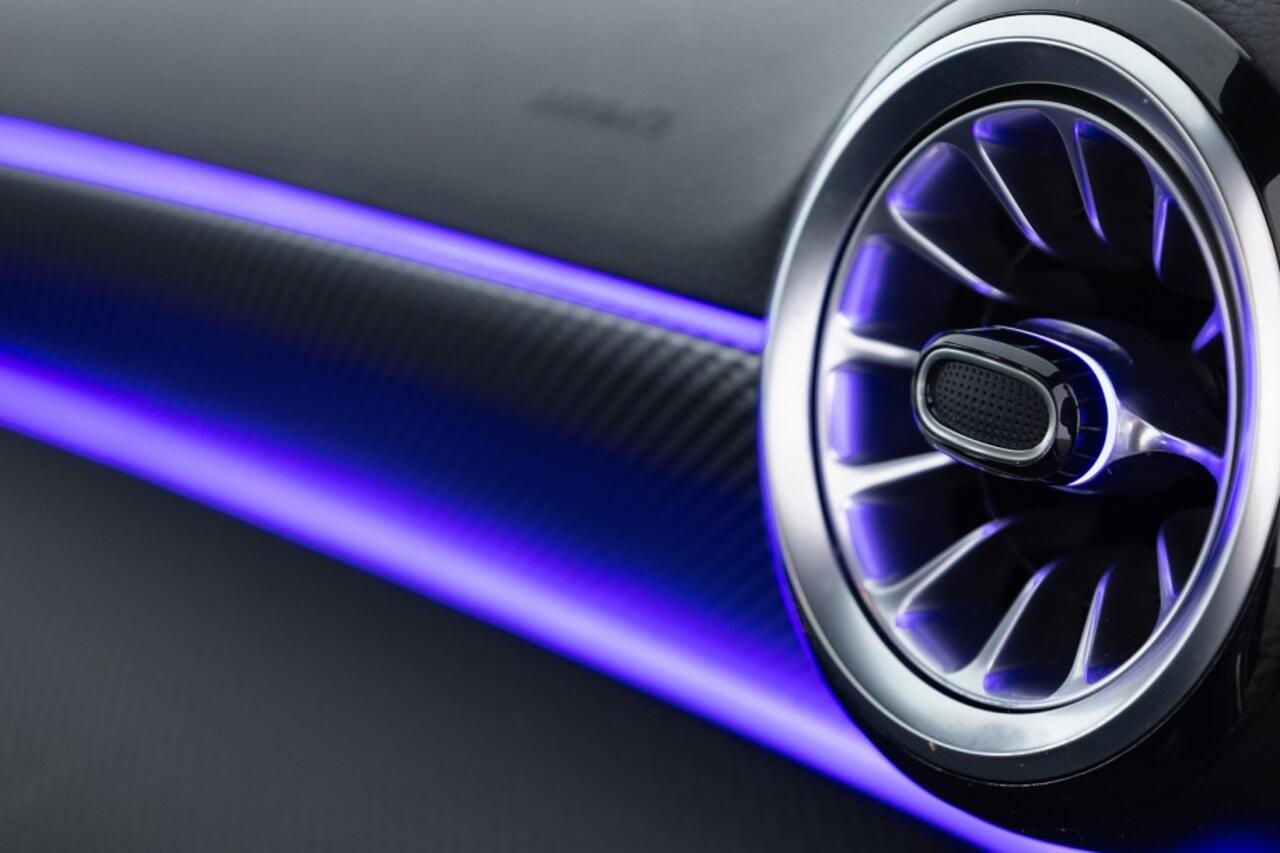 Mercedes-Benz A-KLASSE 250 e Luxury Line | LEDER | Full LED | NAVI | ECC | Stoelverwarming