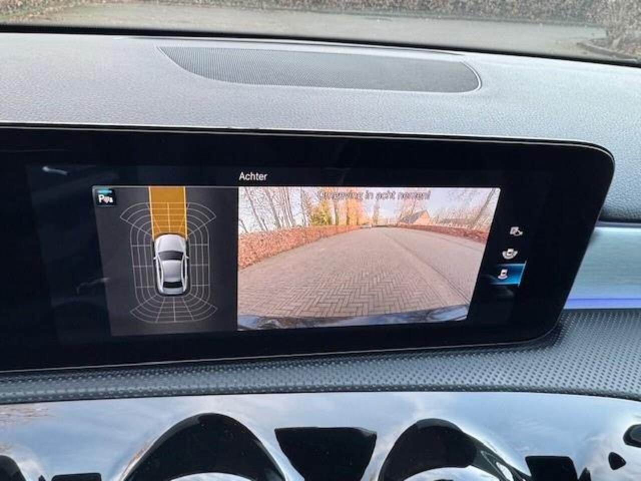 Mercedes-Benz A-KLASSE 180 Business Solution AMG/Sfeerverlichting/360Camera/Acarplay