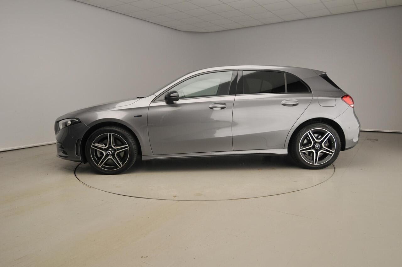 Mercedes-Benz A-KLASSE 250 e Business Solution AMG Limited | Stoelverwarming | Navi