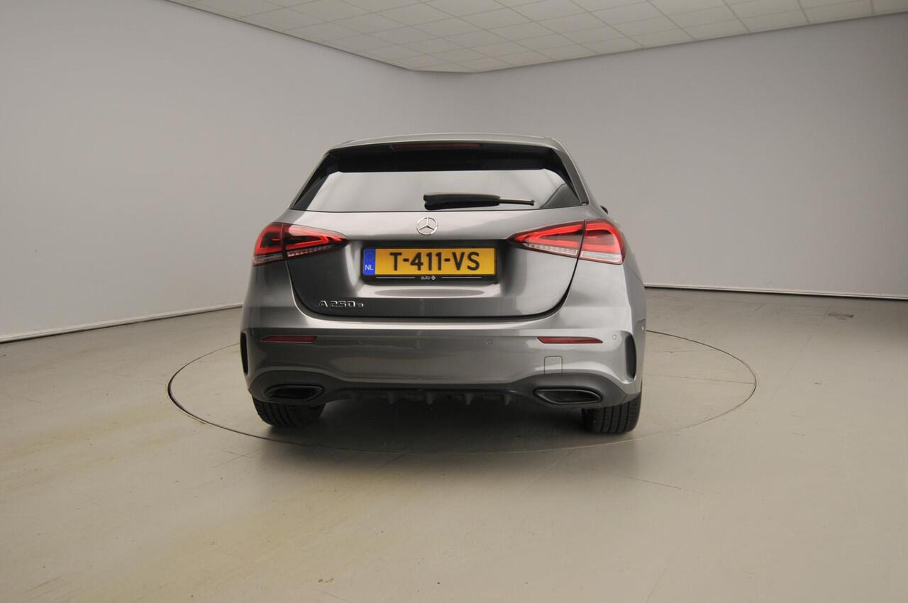Mercedes-Benz A-KLASSE 250 e Business Solution AMG Limited | Stoelverwarming | Navi