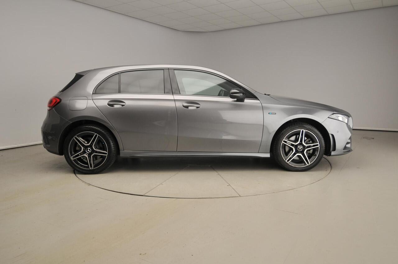 Mercedes-Benz A-KLASSE 250 e Business Solution AMG Limited | Stoelverwarming | Navi