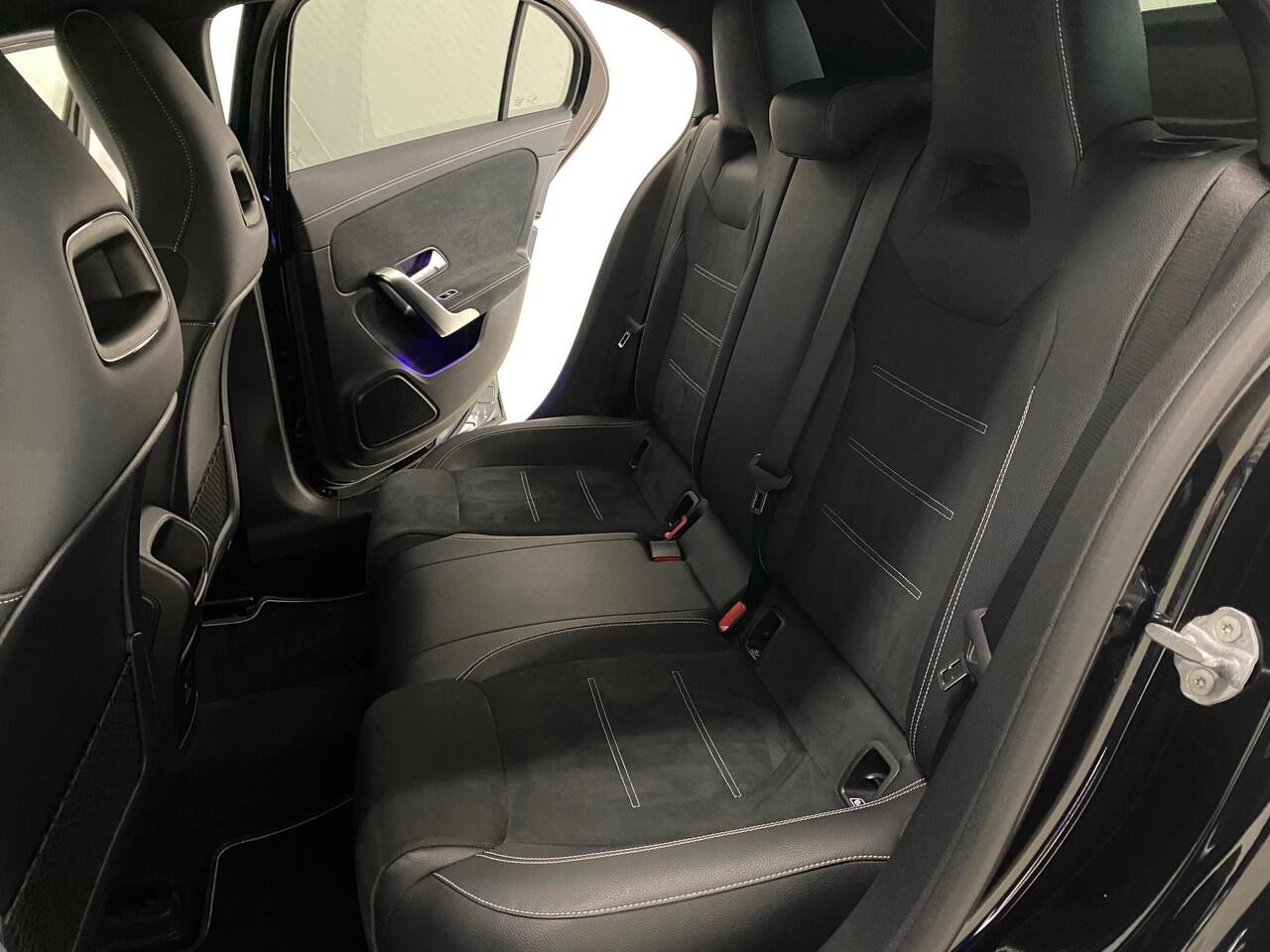 Mercedes-Benz A-KLASSE 250 e Business Solution AMG Limited Camera Trekhaak Wegklapbaar Navi Led Apple Carplay MBUX