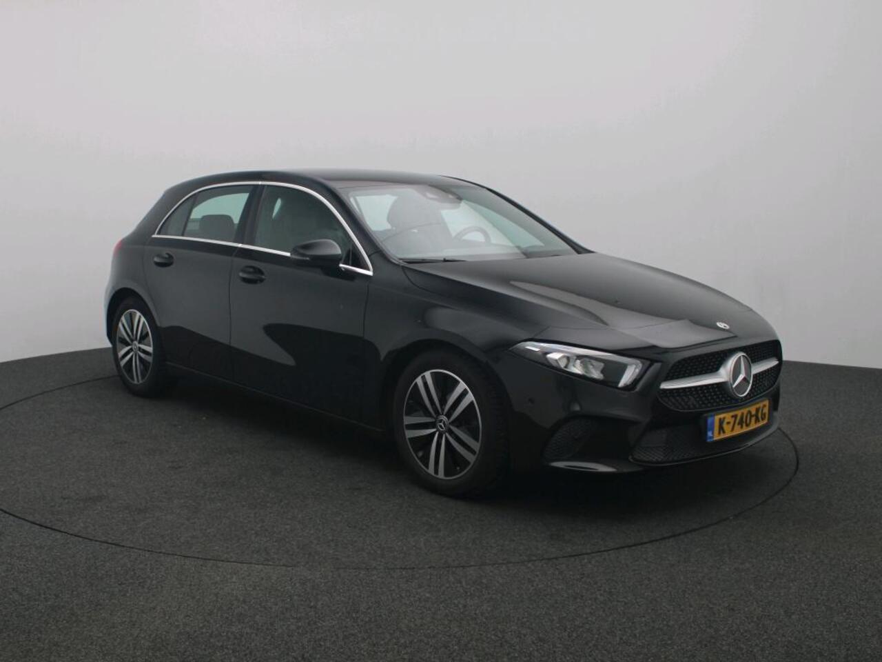 Mercedes-Benz A-KLASSE 180 Business Solution Luxury | Achteruitrijcamera | Sfeerverlichting | Stoelverwarming | Widescreen