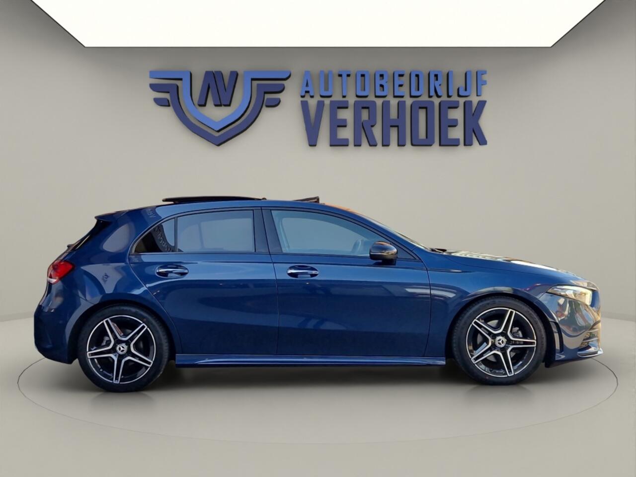 Mercedes-Benz A-KLASSE 180 Business Solution AMG Panodak - Sfeer Verlichting - LED