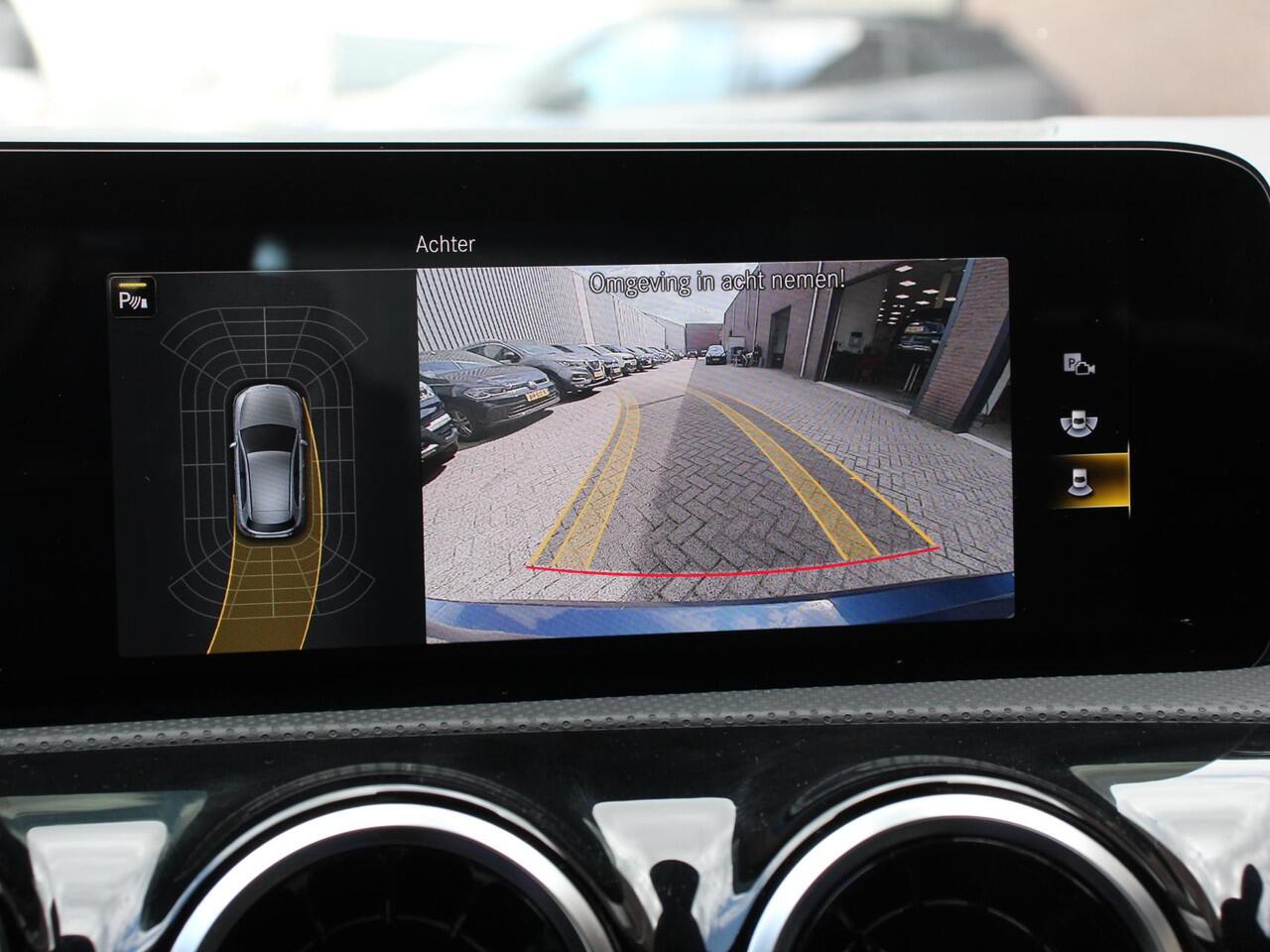 Mercedes-Benz A-KLASSE 200 163pk DCT Progressive Navigatie Parkeersensoren Camera Cruise Control Stoelverwarming Ledverlichting Climate Control