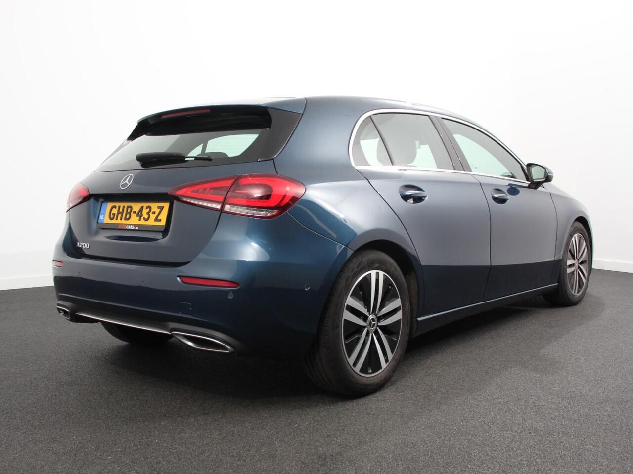 Mercedes-Benz A-KLASSE 200 163pk DCT Progressive Navigatie Parkeersensoren Camera Cruise Control Stoelverwarming Ledverlichting Climate Control