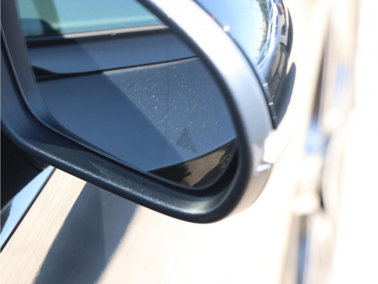 Mercedes-Benz A-KLASSE 180 AMG Line I Panoramadak I Leder I Widescreen