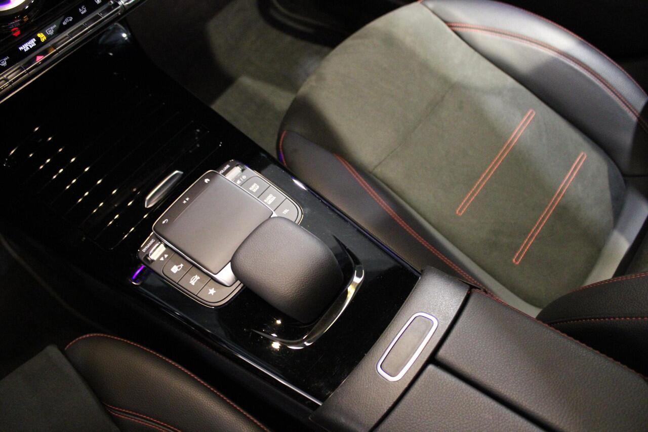 Mercedes-Benz A-KLASSE Limousine 250 e Business Solution AMG Limited