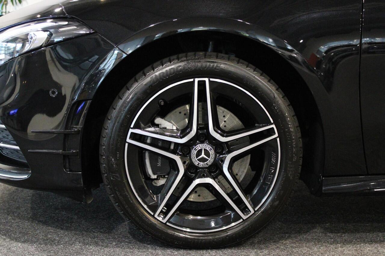 Mercedes-Benz A-KLASSE Limousine 250 e Business Solution AMG Limited