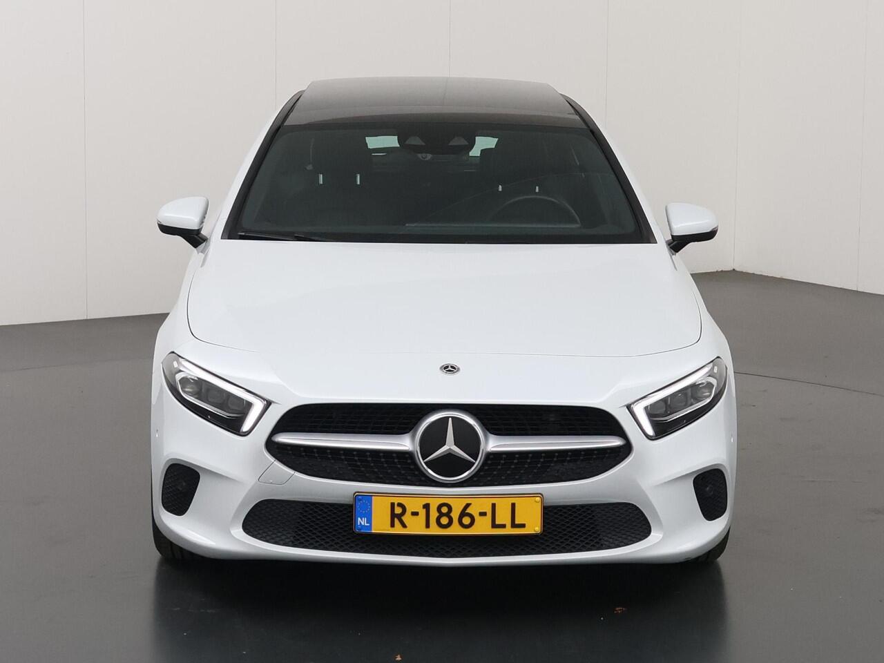 Mercedes-Benz A-KLASSE 180 Luxury | Panoramadak | Memory | Multibeam | Keyless | Distronic |
