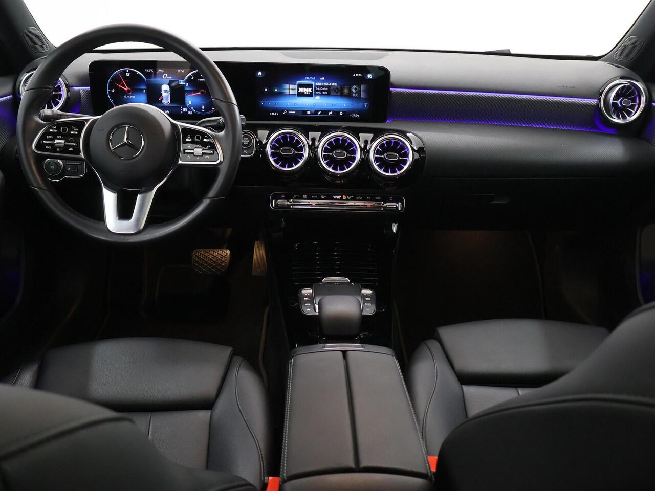 Mercedes-Benz A-KLASSE 180 Luxury | Panoramadak | Memory | Multibeam | Keyless | Distronic |