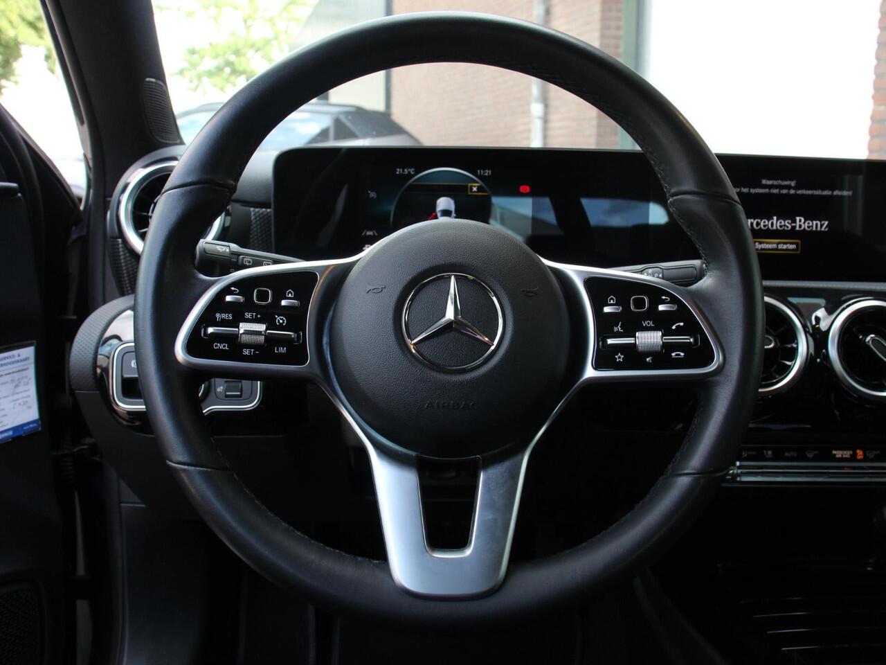 Mercedes-Benz A-KLASSE 200 163pk DCT Progressive | DEMO ! | Navigatie Parkeersensoren Camera Cruise Control Stoelverwarming Ledverlichting Climate Control