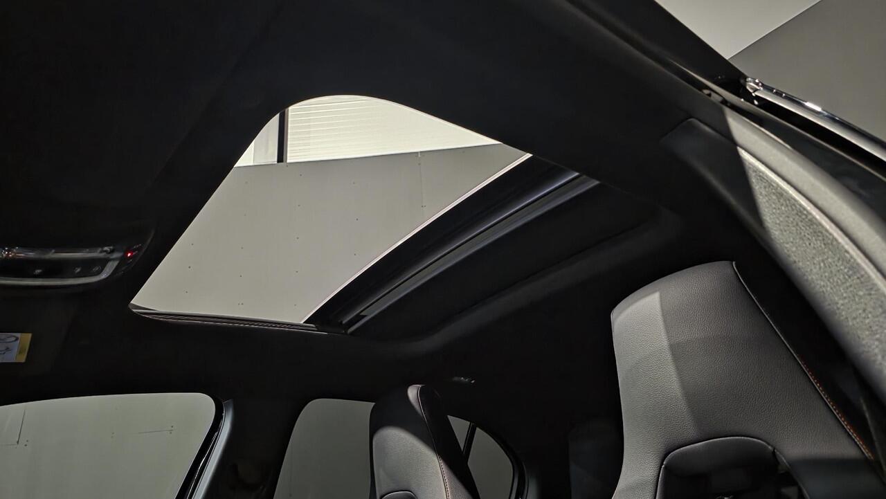 Mercedes-Benz A-KLASSE 250 e AMG Line | Pano | Sfeer | Camera