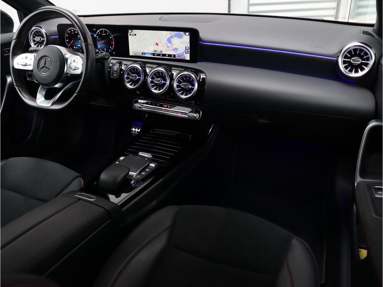 Mercedes-Benz A-KLASSE 180 Business Solution AMG