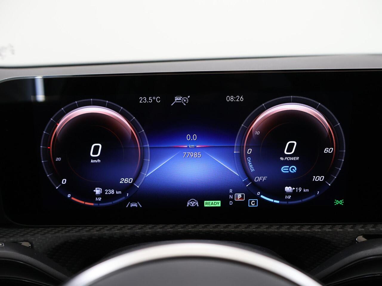 Mercedes-Benz A-KLASSE 250 e Business Line | Panoramadak | Rijassistentiepakket Plus | Stoelverwarming | Widescreen | Achteruitrijcamera |