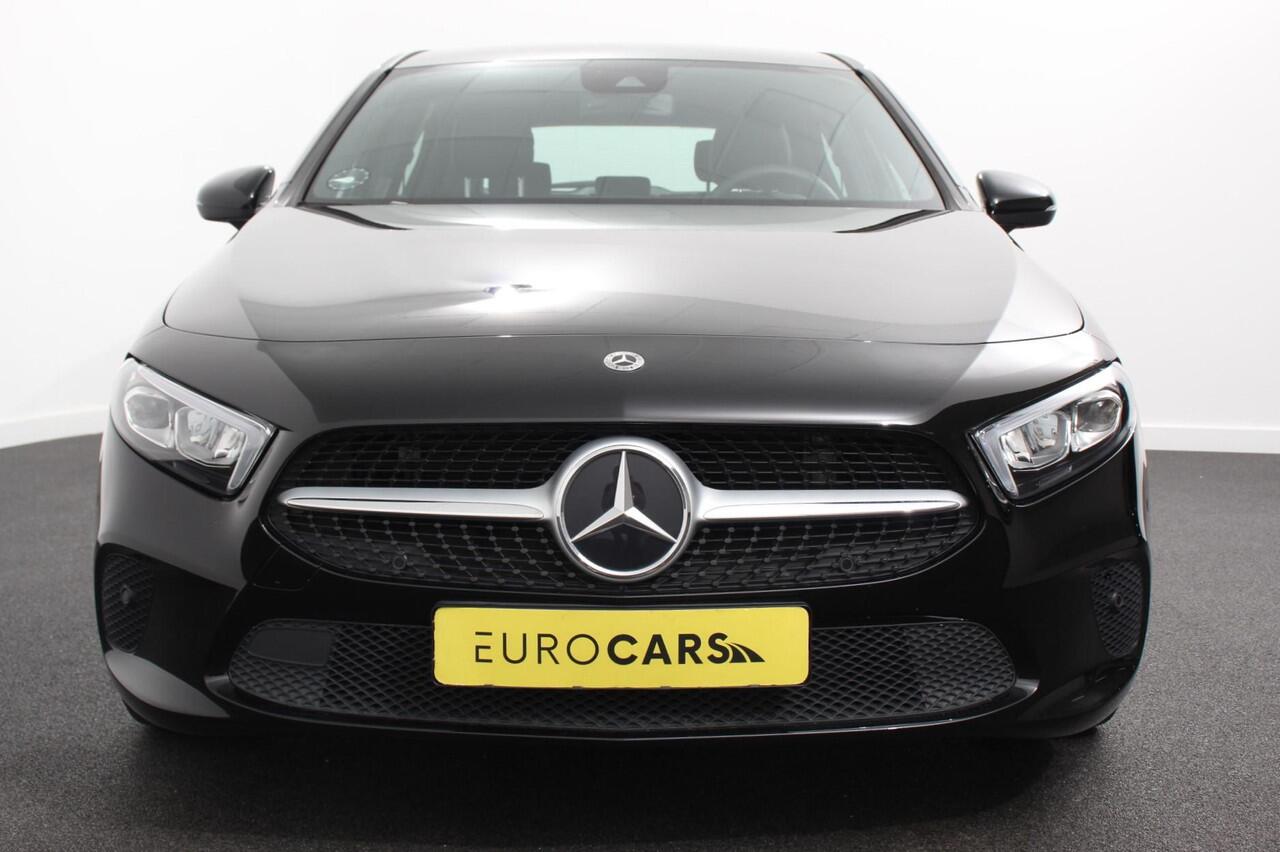 Mercedes-Benz A-KLASSE 180 136pk DCT Progressive Navigatie Parkeersensoren Camera Cruise Control Stoelverwarming Ledverlichting Climate Control