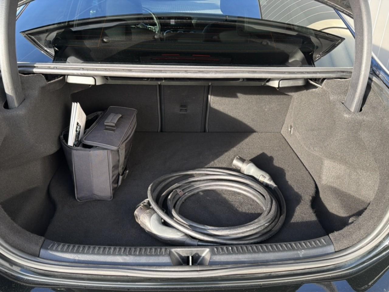 Mercedes-Benz A-KLASSE 250 e ECC LMV NAVIGATIE LED