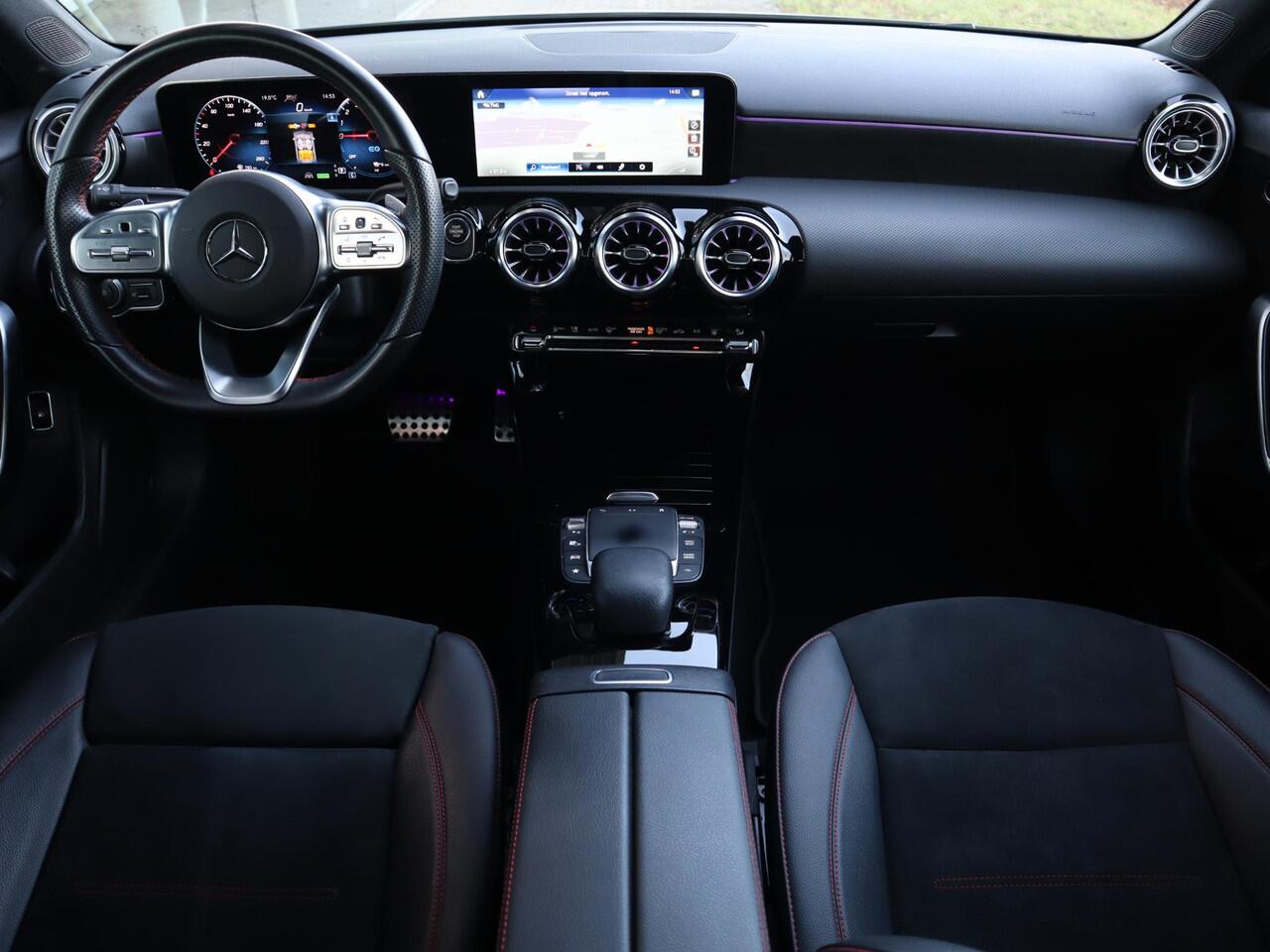 Mercedes-Benz A-KLASSE 250 e AMG Line