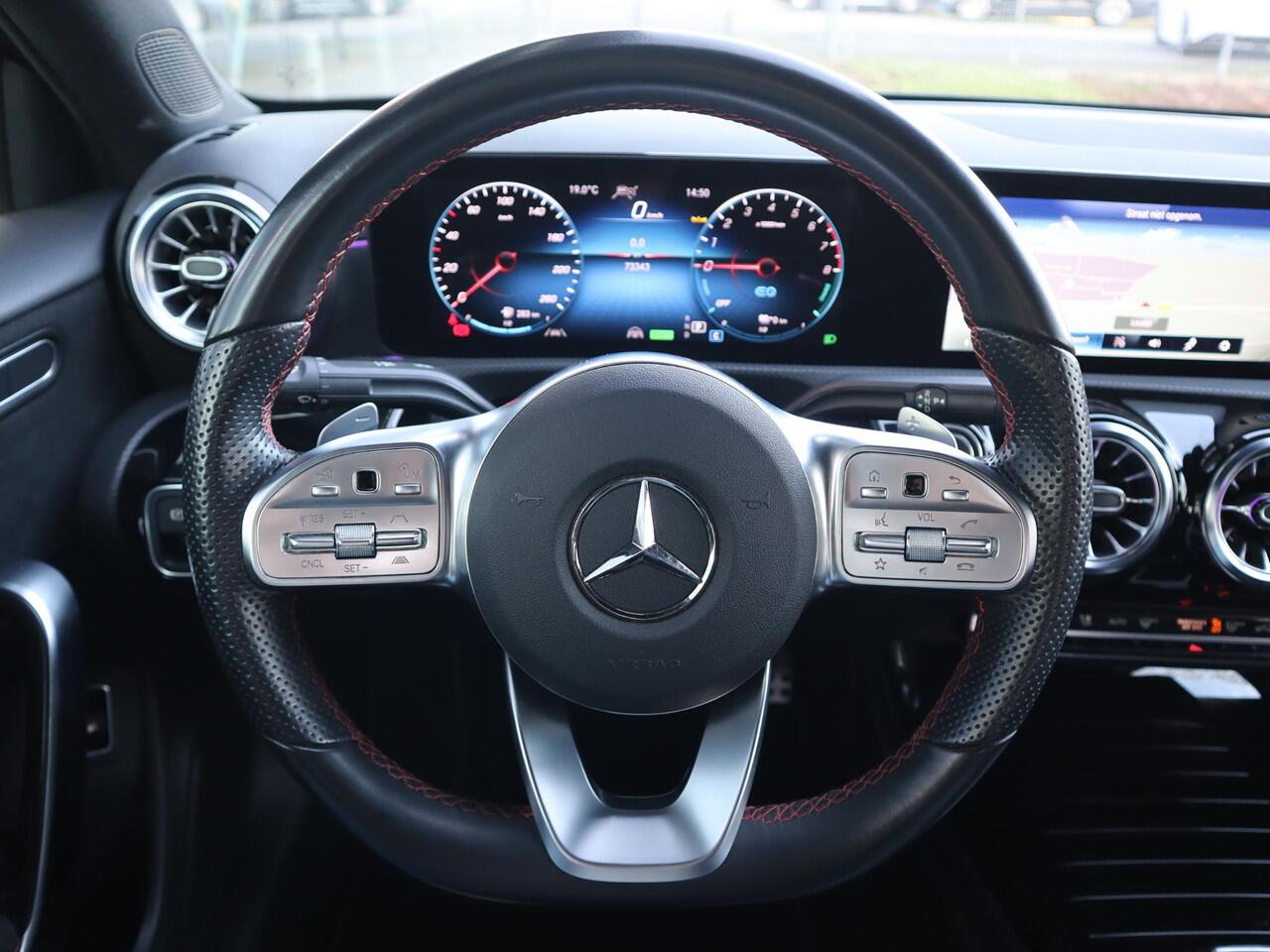 Mercedes-Benz A-KLASSE 250 e AMG Line