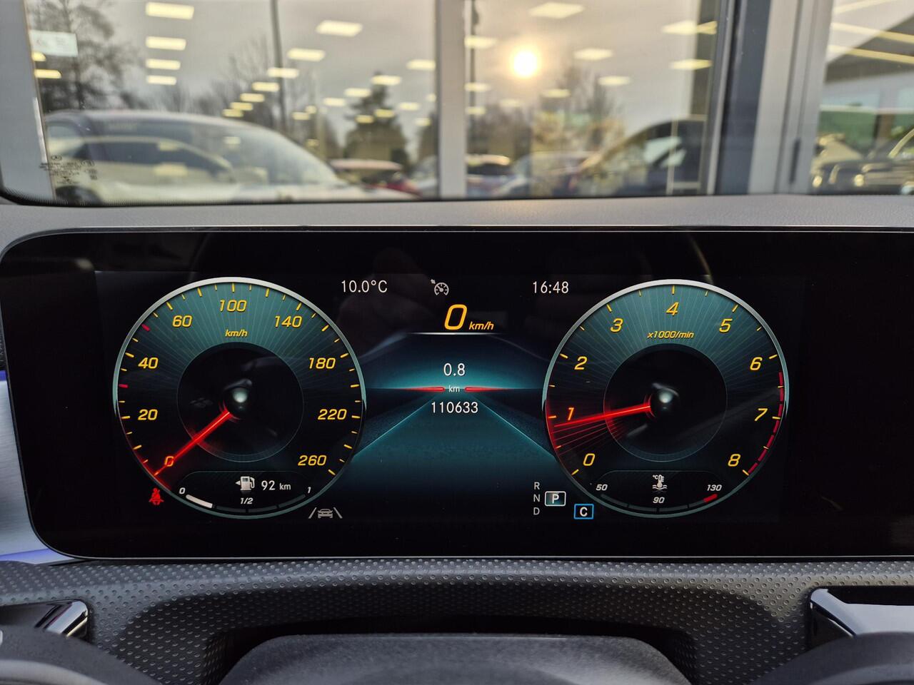 Mercedes-Benz A-KLASSE 180 Business Solution AMG | Navigatie | Night pakket |