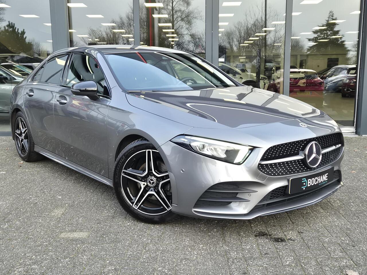 Mercedes-Benz A-KLASSE 180 Business Solution AMG | Navigatie | Night pakket |