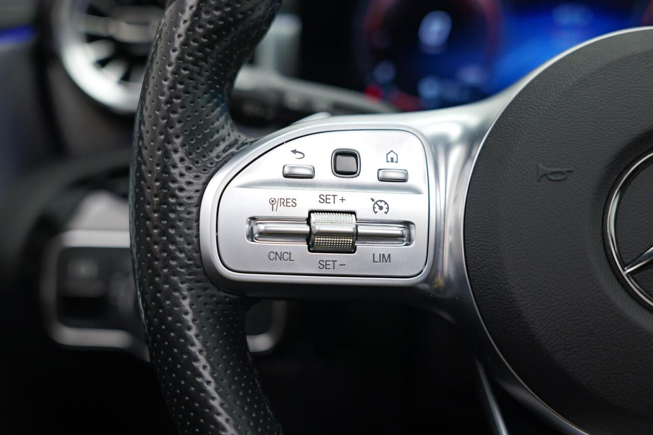 Mercedes-Benz A-KLASSE A250e AMG Line |Pano|Ambient|Carplay|Dodehoek|