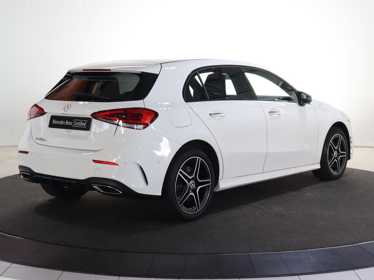 Mercedes-Benz A-KLASSE 250 e AMG Line | Night pakket | Stoelverwarming | Sfeerverlichting |