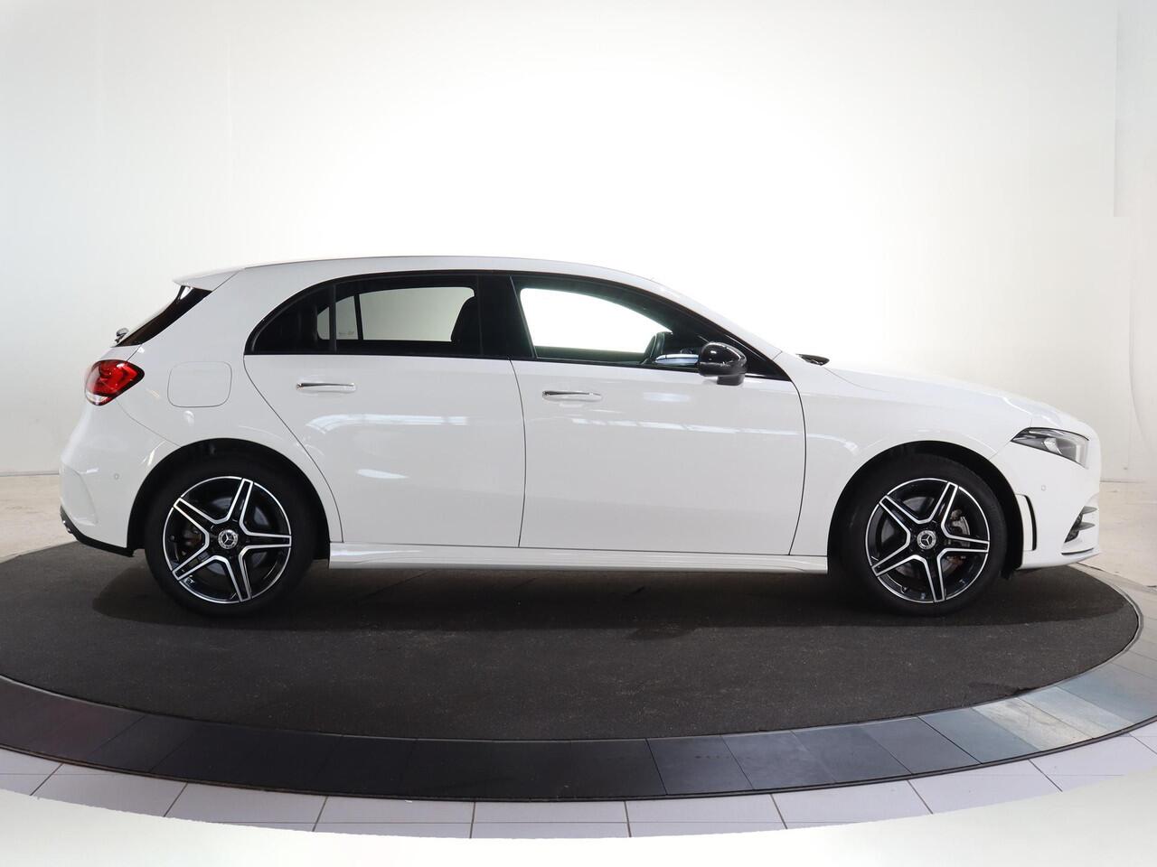 Mercedes-Benz A-KLASSE 250 e AMG Line | Night pakket | Stoelverwarming | Sfeerverlichting |