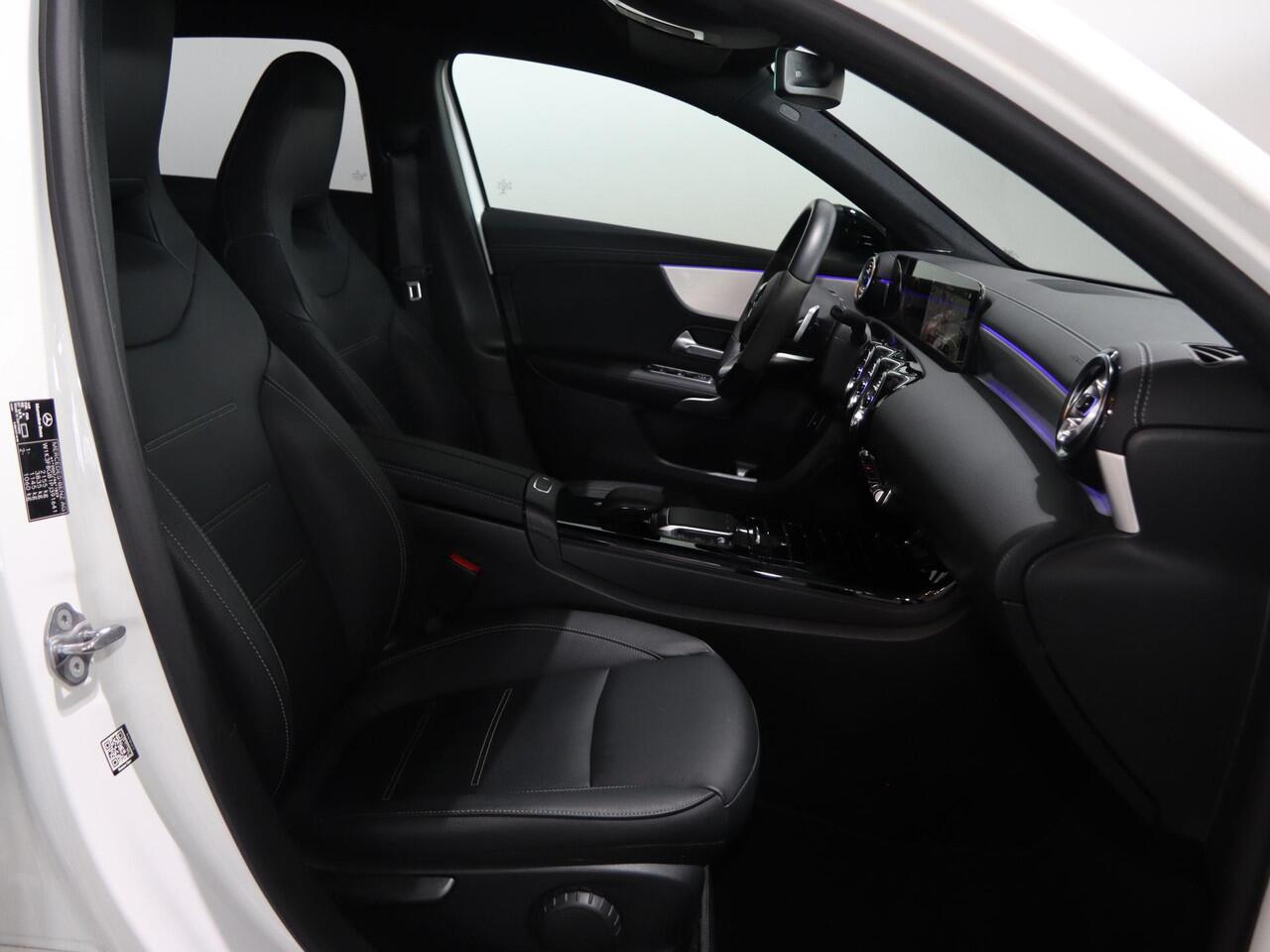 Mercedes-Benz A-KLASSE 250 e AMG Line | Night pakket | Stoelverwarming | Sfeerverlichting |