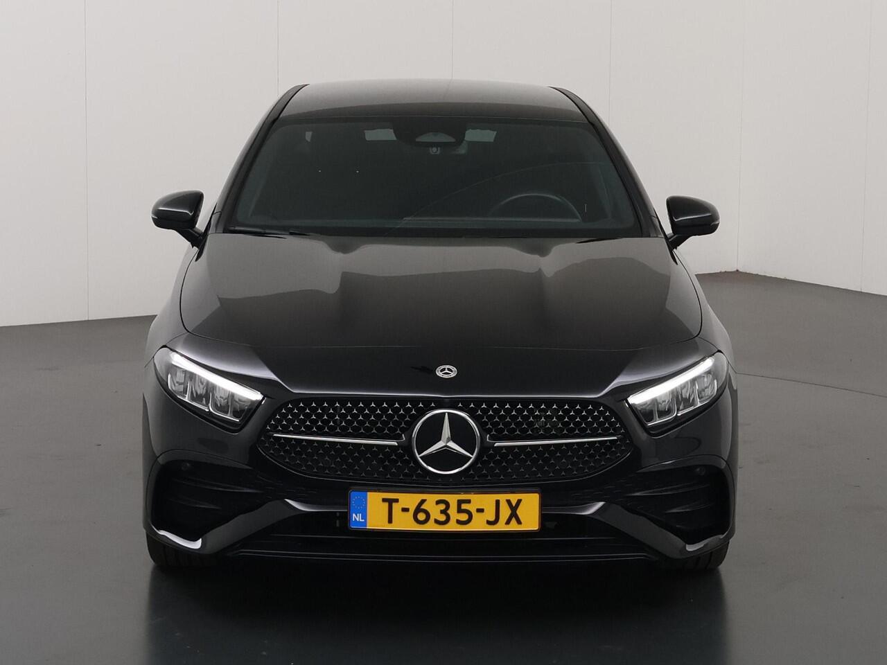 Mercedes-Benz A-KLASSE 250 e AMG Line | Night pakket | Stoelverwarming | Achteruitrijcamera | Keyless |