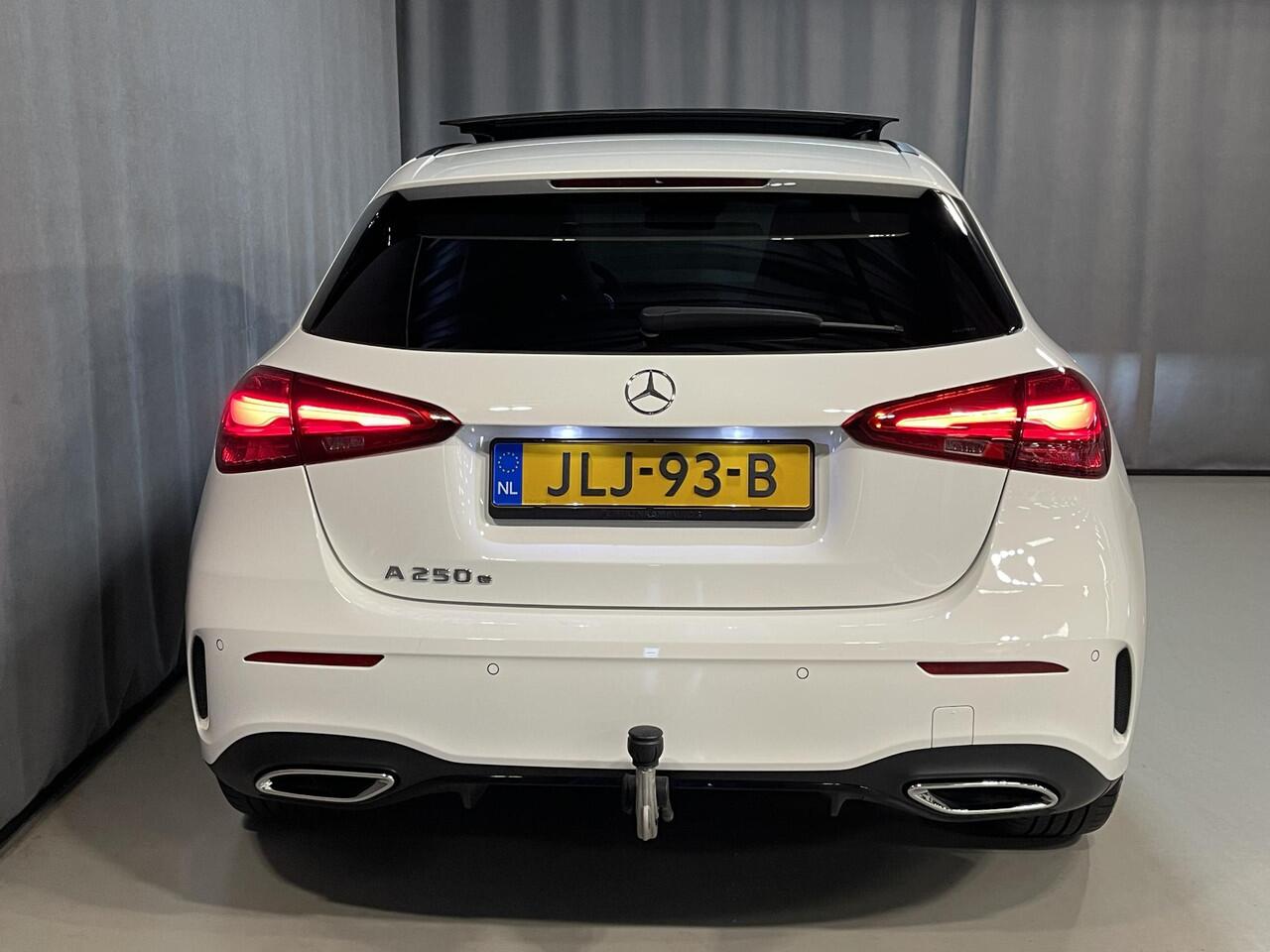 Mercedes-Benz A-KLASSE 250 e AMG Line 18"/Panoramadak/Trekhaak/Head-up/Memory l+r/Matrix LED/360 camera/Keyless/Dodehoek/Apple Carplay & Android Auto