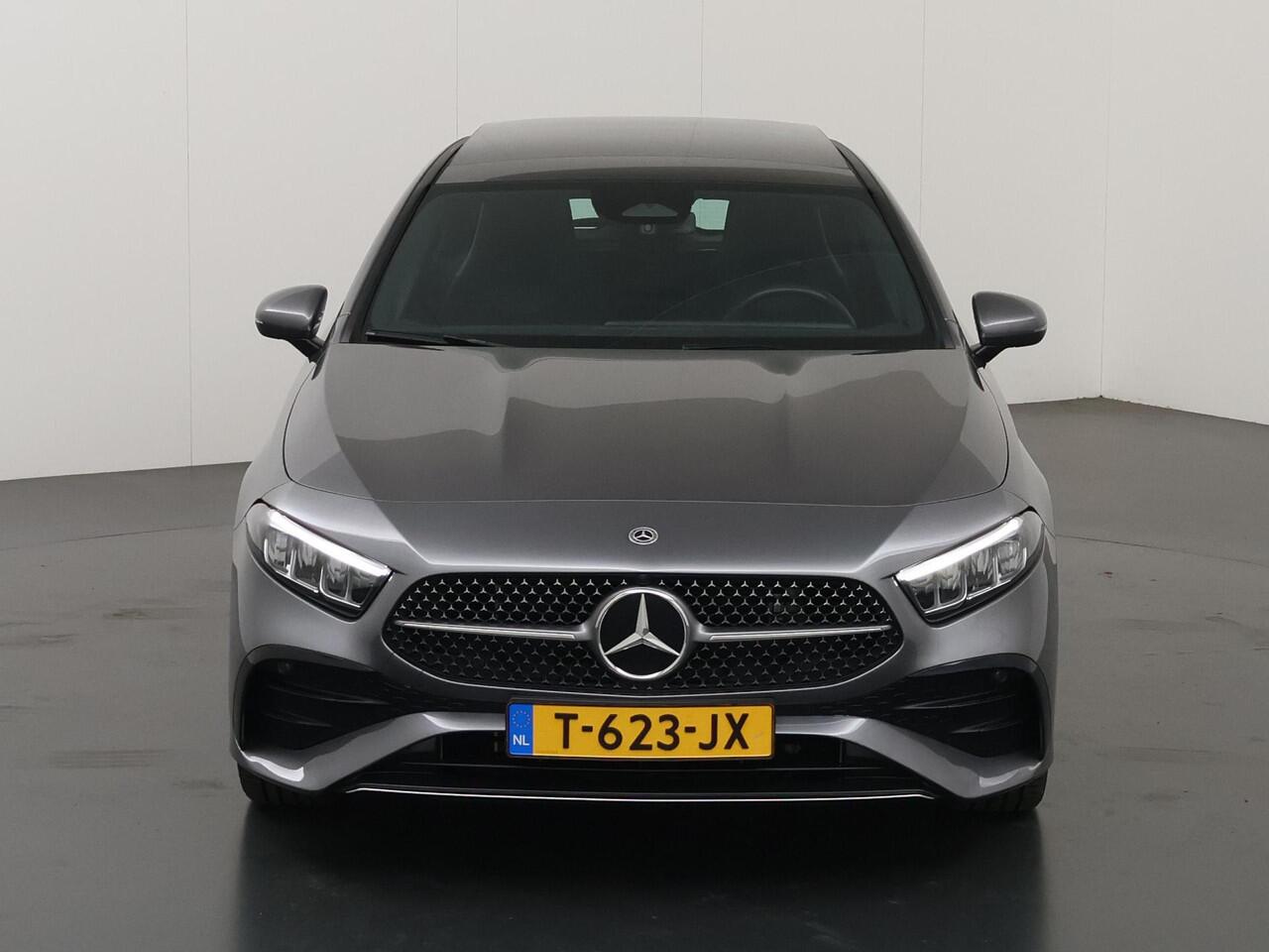Mercedes-Benz A-KLASSE 250 e AMG Line | Panoramadak | Stoelverwarming | Achteruitrijcamera |