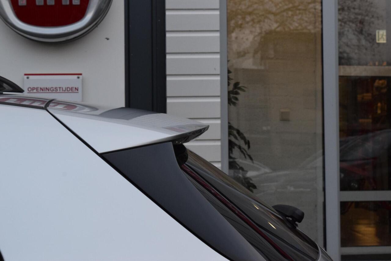 Mercedes-Benz A-KLASSE 250 e AMG Line