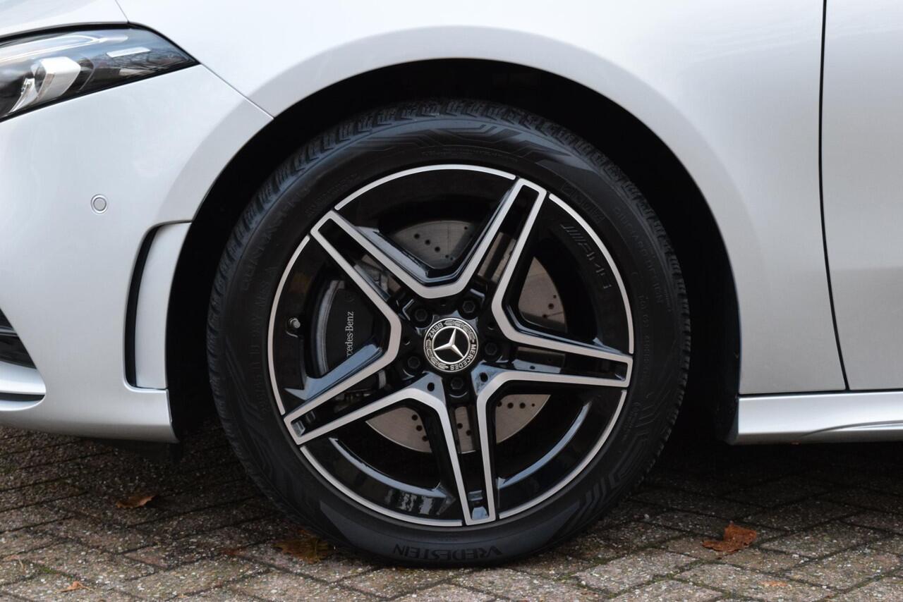 Mercedes-Benz A-KLASSE 250 e AMG Line