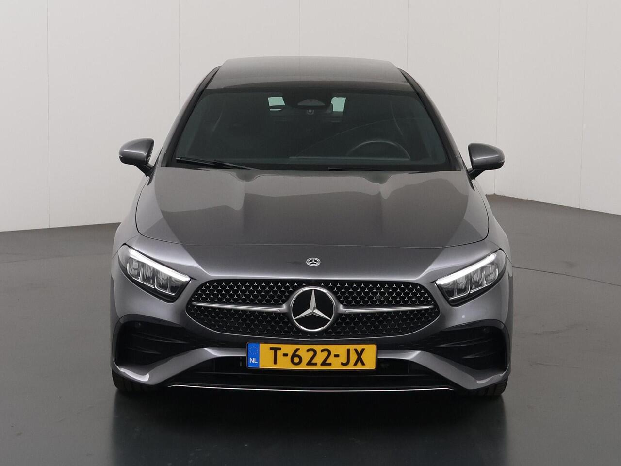 Mercedes-Benz A-KLASSE 250 e AMG Line | Achteruitrijcamera | Panoramadak | Stoelverwarming | Sfeerverlichting |