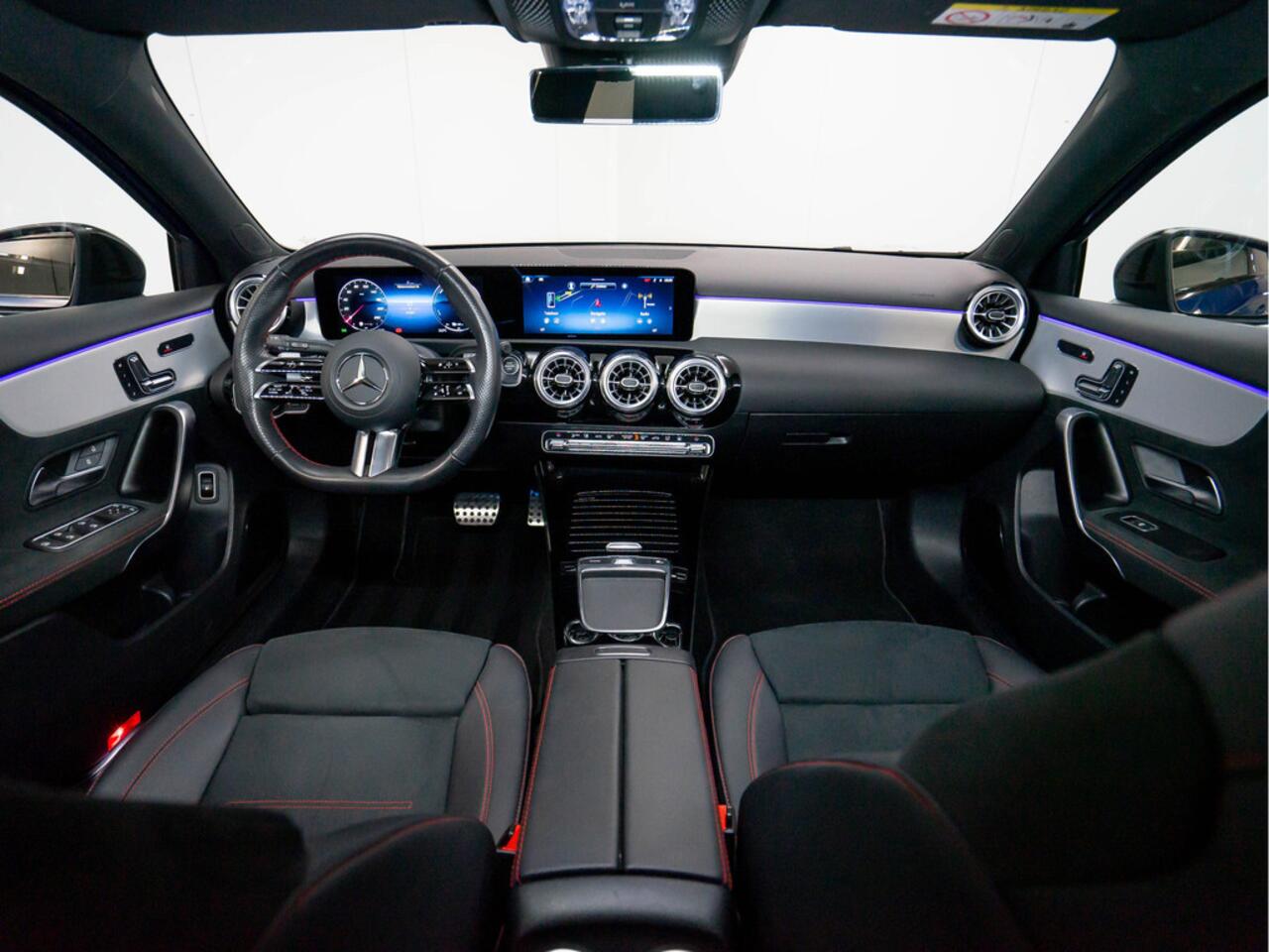 Mercedes-Benz A-KLASSE 250 e AMG Line | Pano | Memory | Keyless Go | Carplay