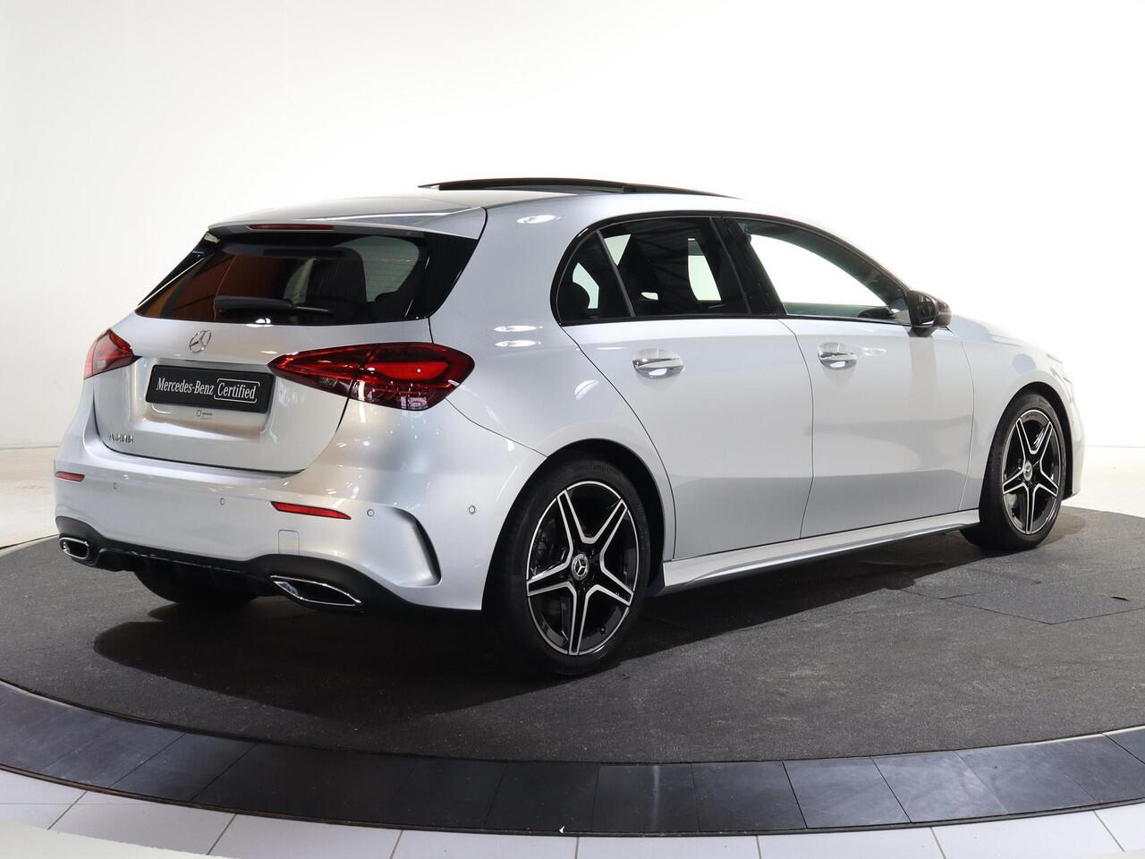 Mercedes-Benz A-KLASSE 200 AMG Line | Night | Panoramadak | Multibeam | Stoelverwarming | Achteruitcamera |