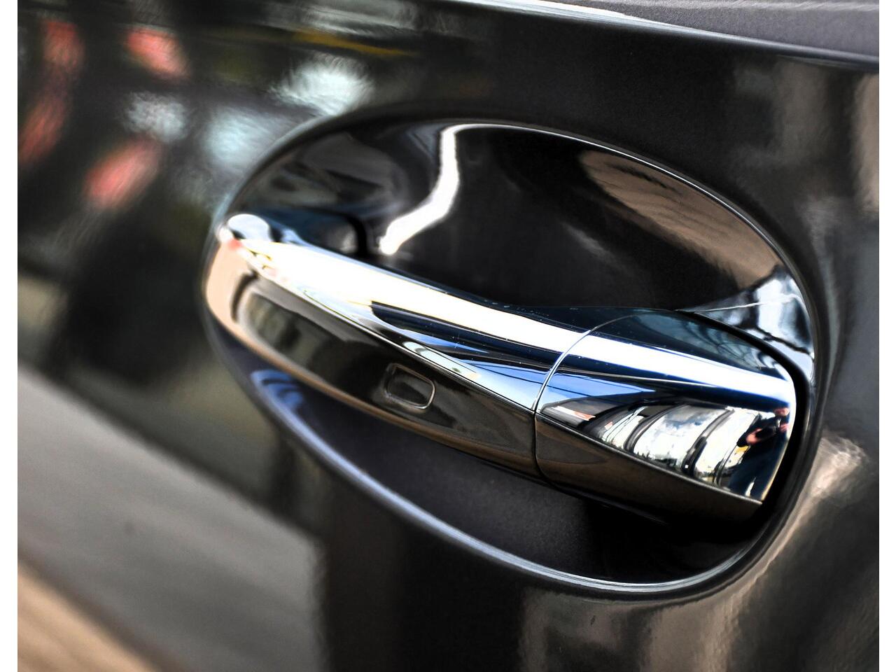 Mercedes-Benz A-KLASSE 250 e AMG Line HUD, Memory, 360`camera