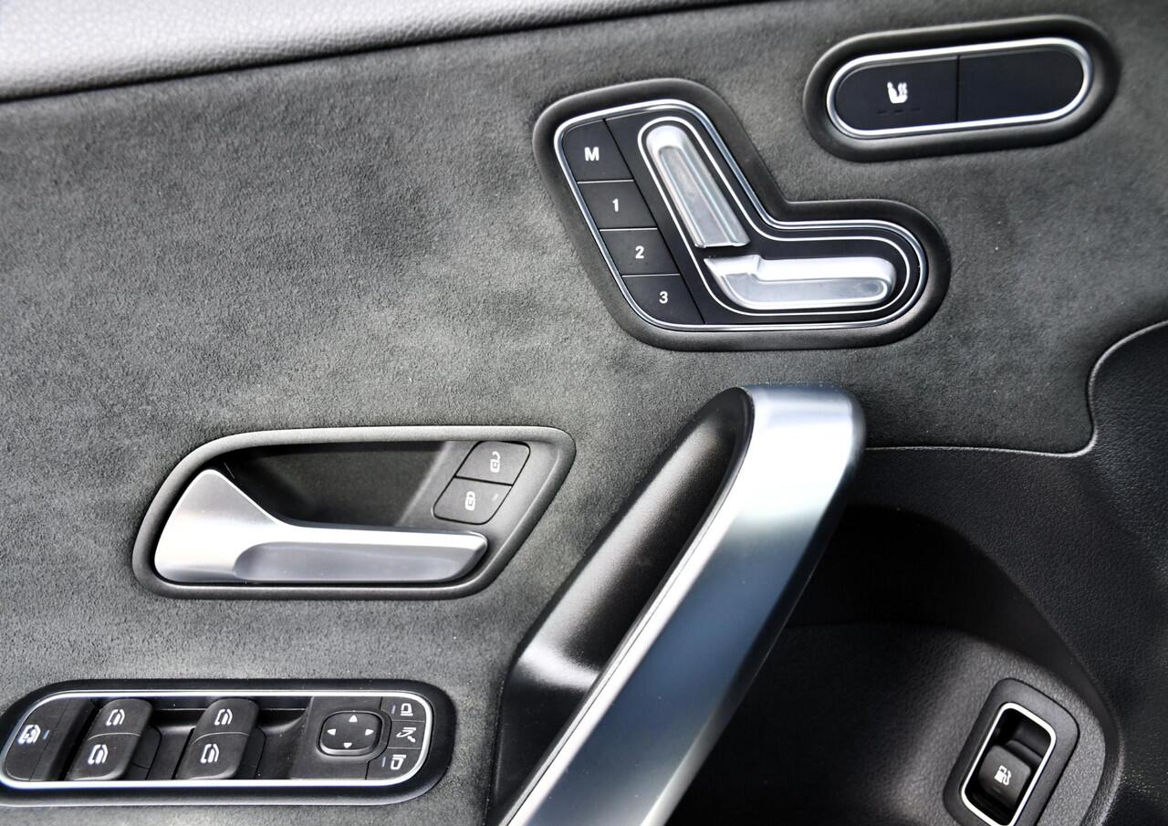 Mercedes-Benz A-KLASSE 250 e AMG Line HUD, Memory, 360`camera