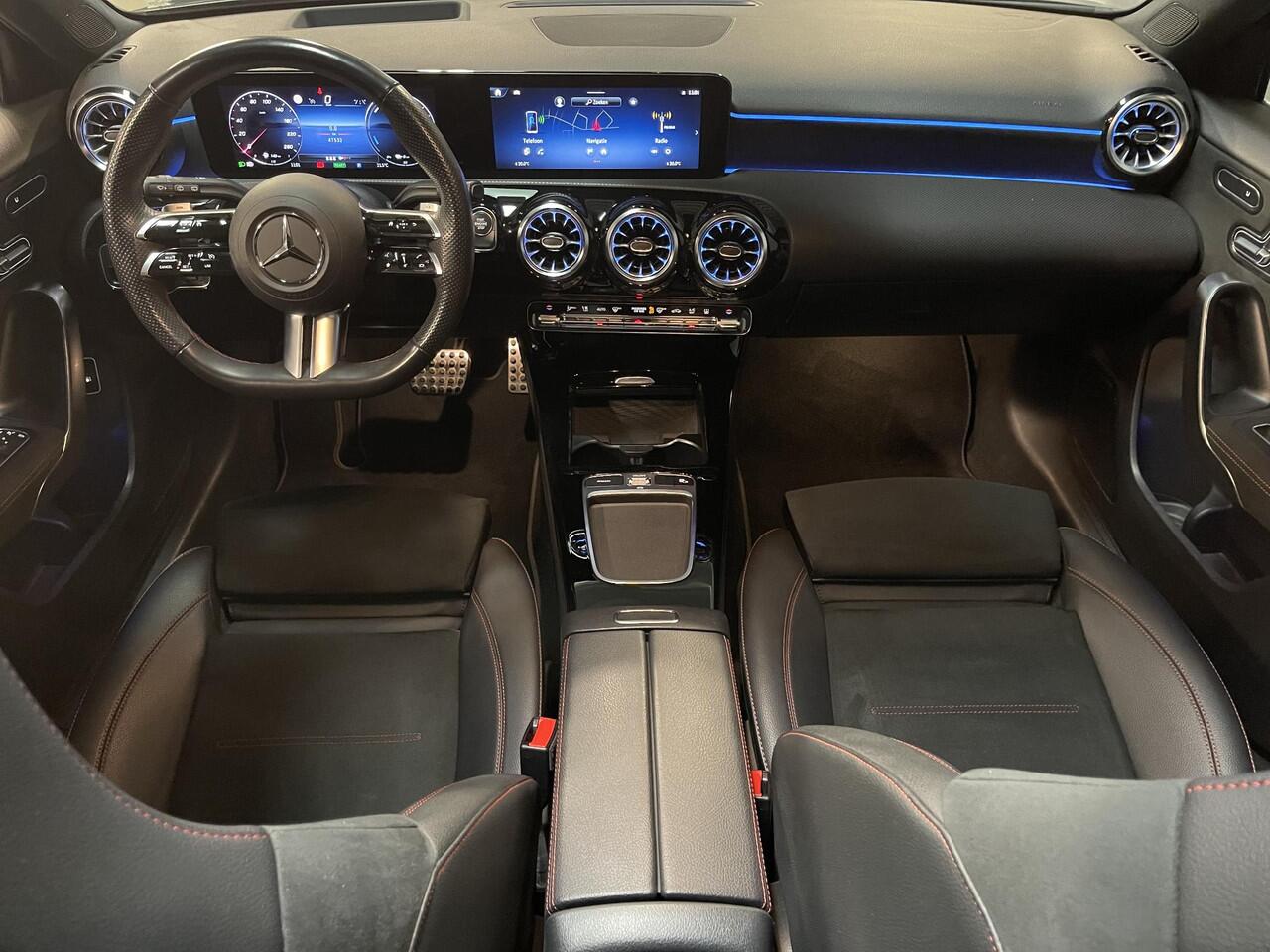 Mercedes-Benz A-KLASSE 250 e AMG Line 18"/Panoramadak/Head-up/Memory l+r/Stoel + stuurverwarming/Matrix LED/360 camera/Keyless/Dodehoek/Apple Carplay & Android Auto