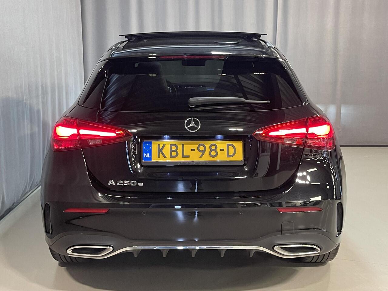 Mercedes-Benz A-KLASSE 250 e AMG Line 18"/Panoramadak/Head-up/Memory l+r/Stoel + stuurverwarming/Matrix LED/360 camera/Keyless/Dodehoek/Apple Carplay & Android Auto