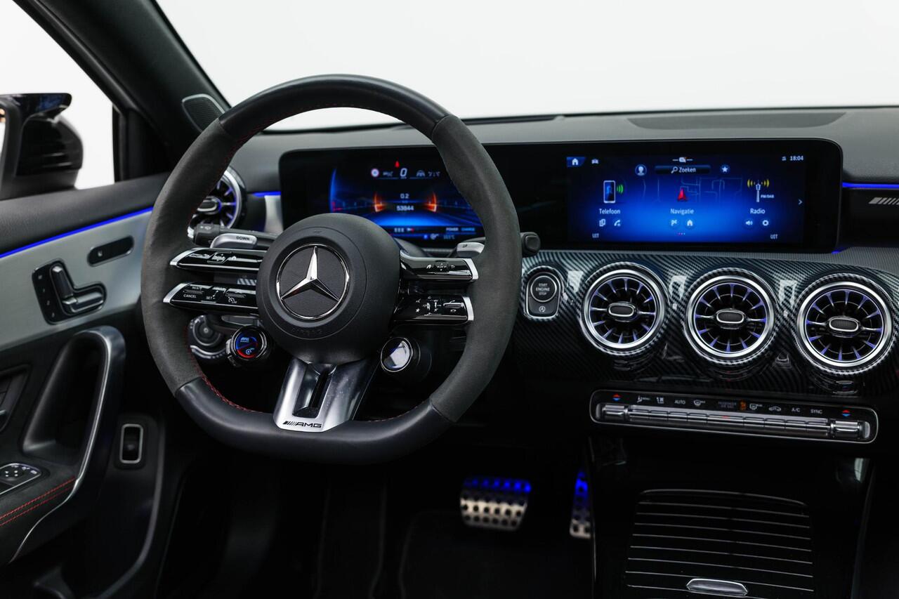 Mercedes-Benz A-KLASSE AMG 35 4MATIC |Bomvoll!|Pano|Kuipstoelen|360Camera|HUD|Memory|ACC|Dodehoek|