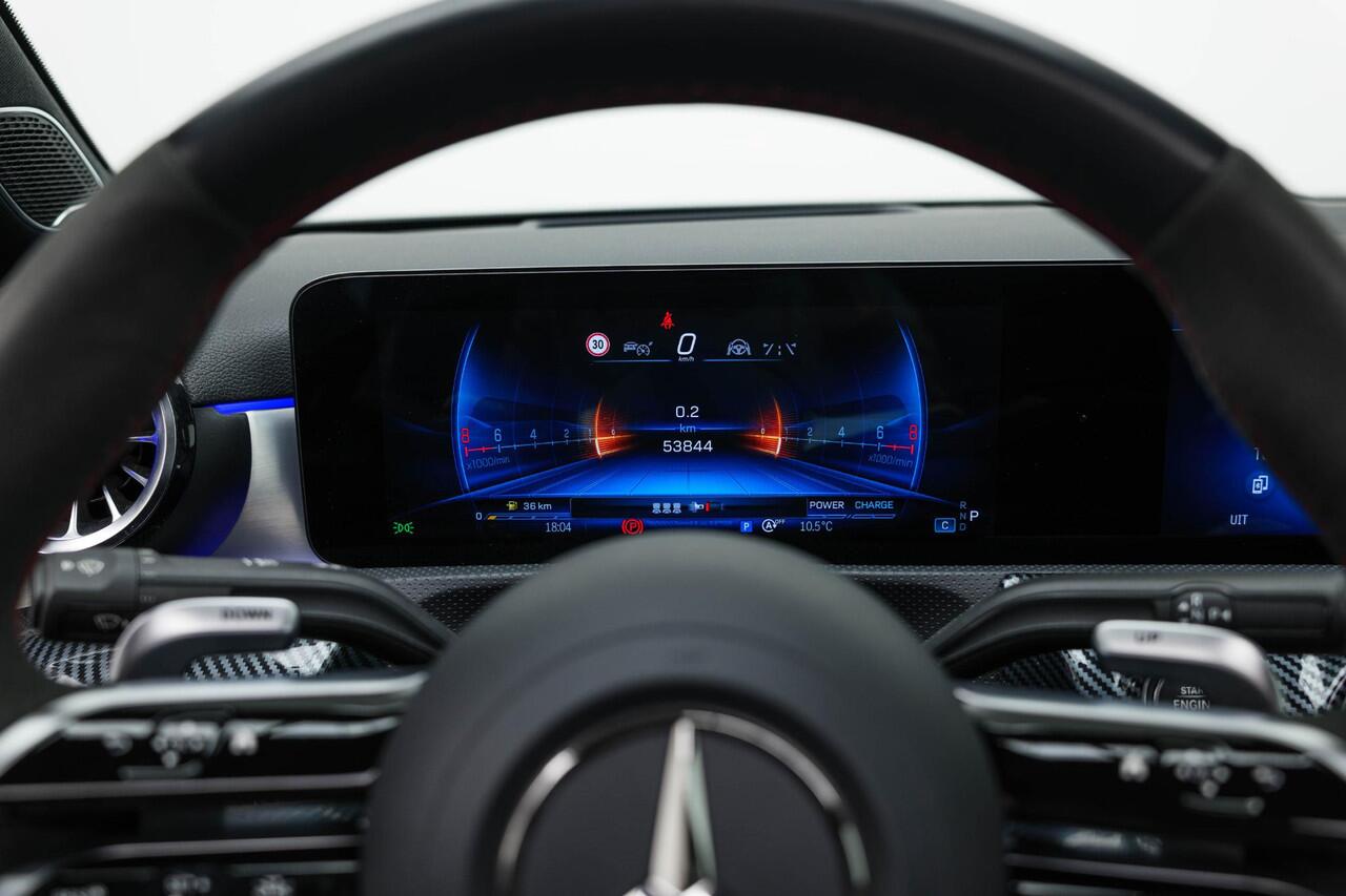 Mercedes-Benz A-KLASSE AMG 35 4MATIC |Bomvoll!|Pano|Kuipstoelen|360Camera|HUD|Memory|ACC|Dodehoek|
