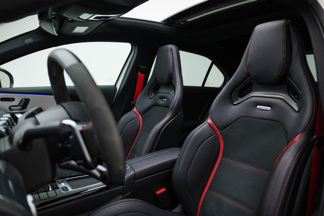 Mercedes-Benz A-KLASSE AMG 35 4MATIC |Bomvoll!|Pano|Kuipstoelen|360Camera|HUD|Memory|ACC|Dodehoek|
