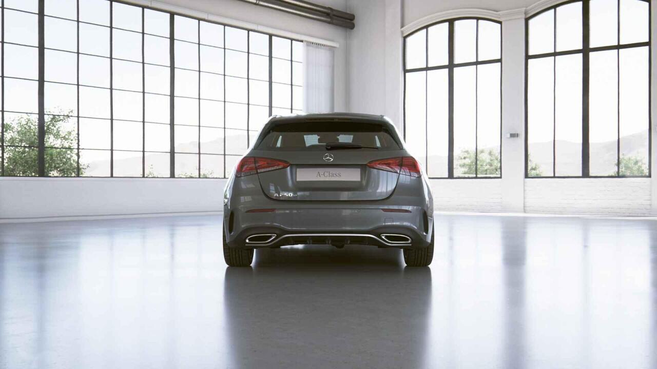 Mercedes-Benz A-KLASSE 250 e AMG Line | Panoramadak | Achteruitrijcamera | Stoelverwarming | Widescreen |