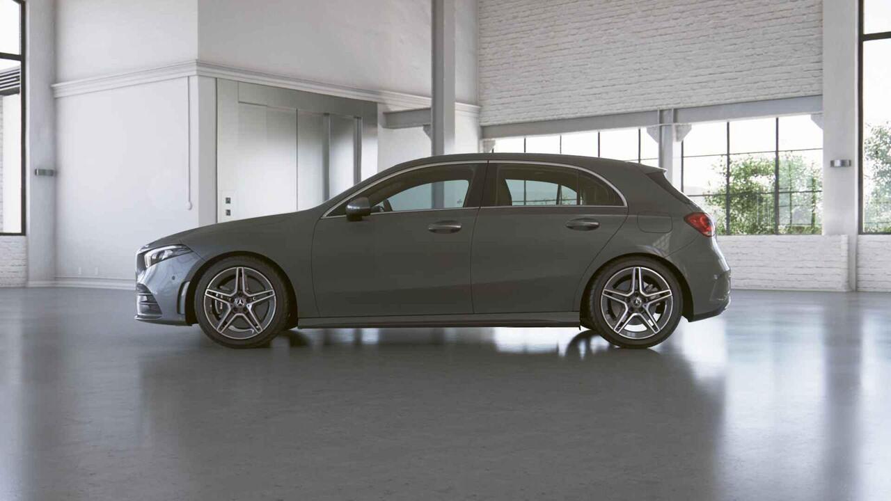 Mercedes-Benz A-KLASSE 250 e AMG Line | Panoramadak | Achteruitrijcamera | Stoelverwarming | Widescreen |
