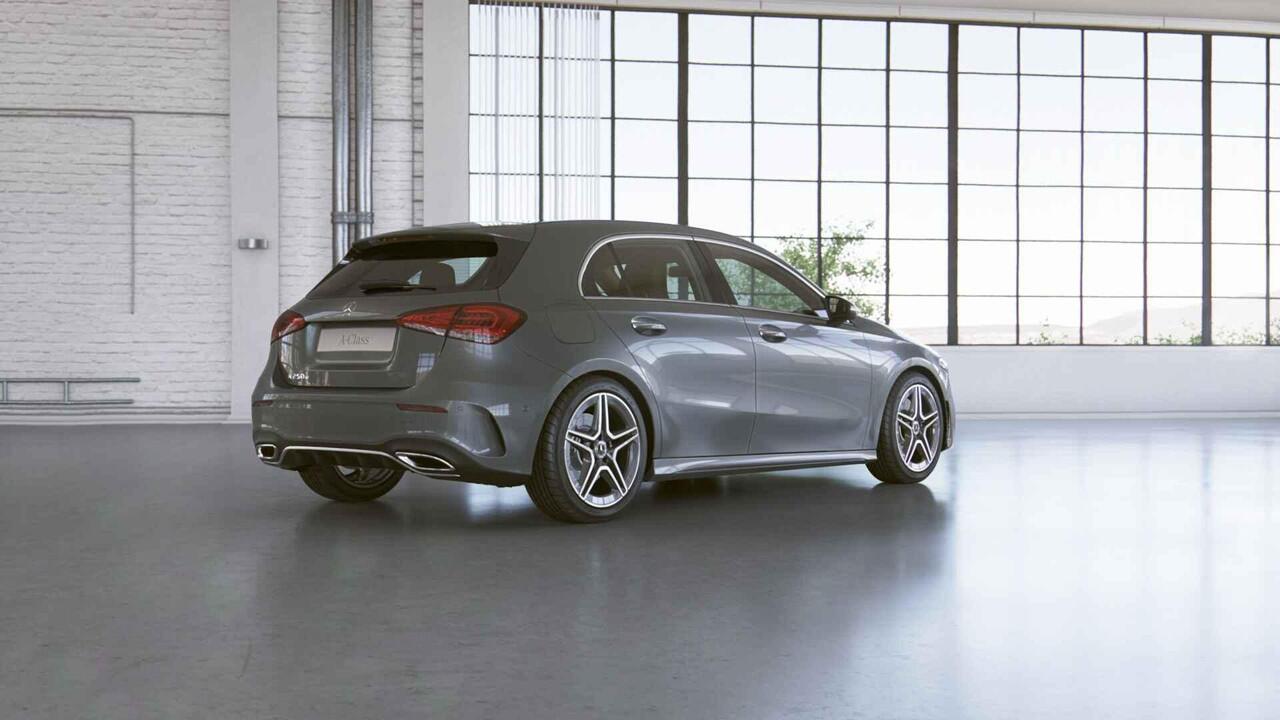 Mercedes-Benz A-KLASSE 250 e AMG Line | Panoramadak | Achteruitrijcamera | Stoelverwarming | Widescreen |