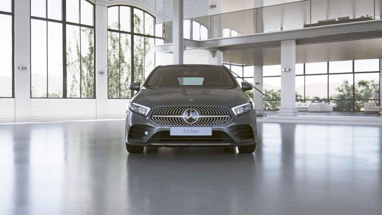 Mercedes-Benz A-KLASSE 250 e AMG Line | Panoramadak | Achteruitrijcamera | Stoelverwarming | Widescreen |
