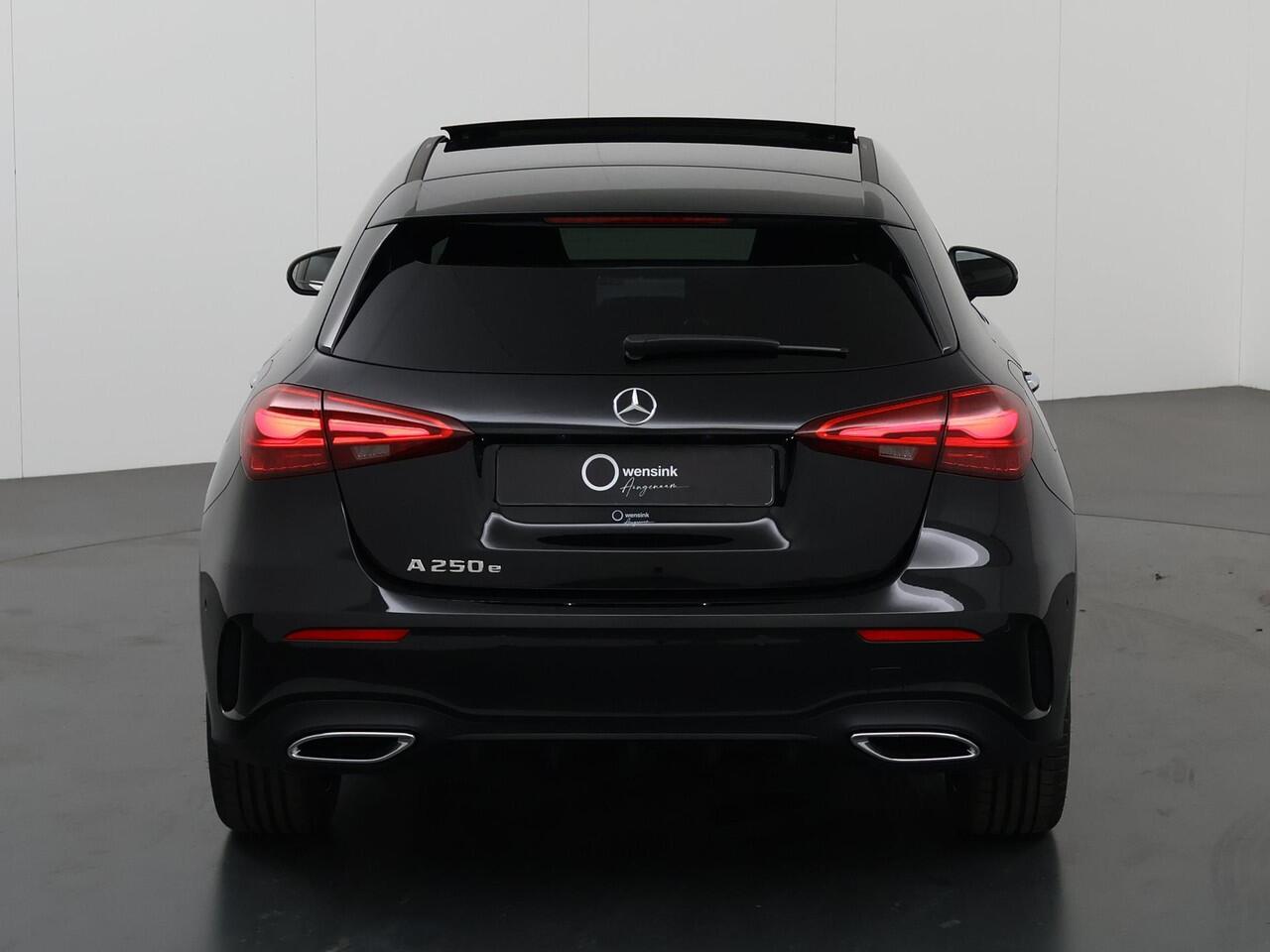 Mercedes-Benz A-KLASSE 250 e Star Edition AMG Line | Panoramadak | Night | Sfeerverlichting |